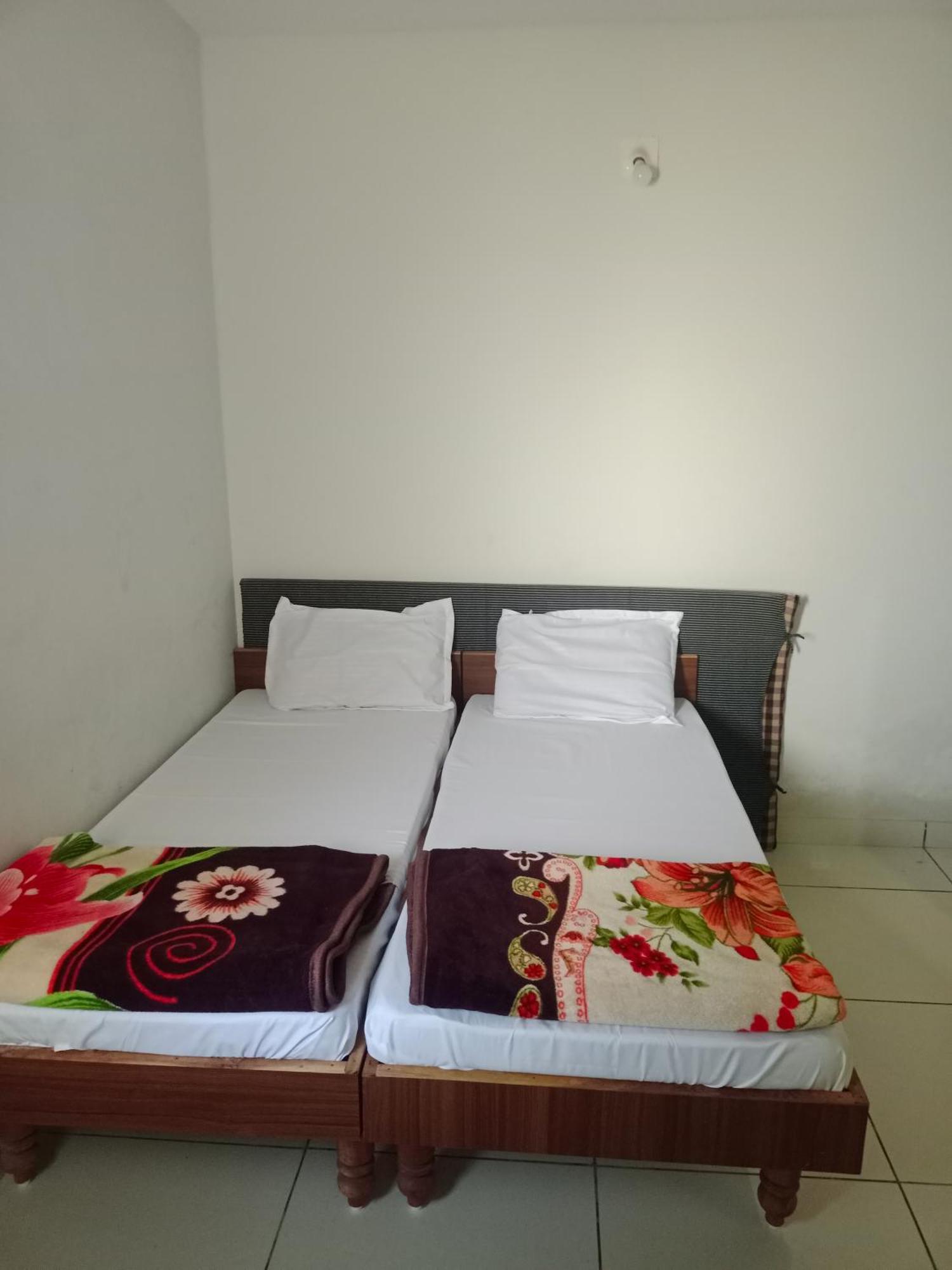 Kesav Homstay Dwarka  Exterior photo
